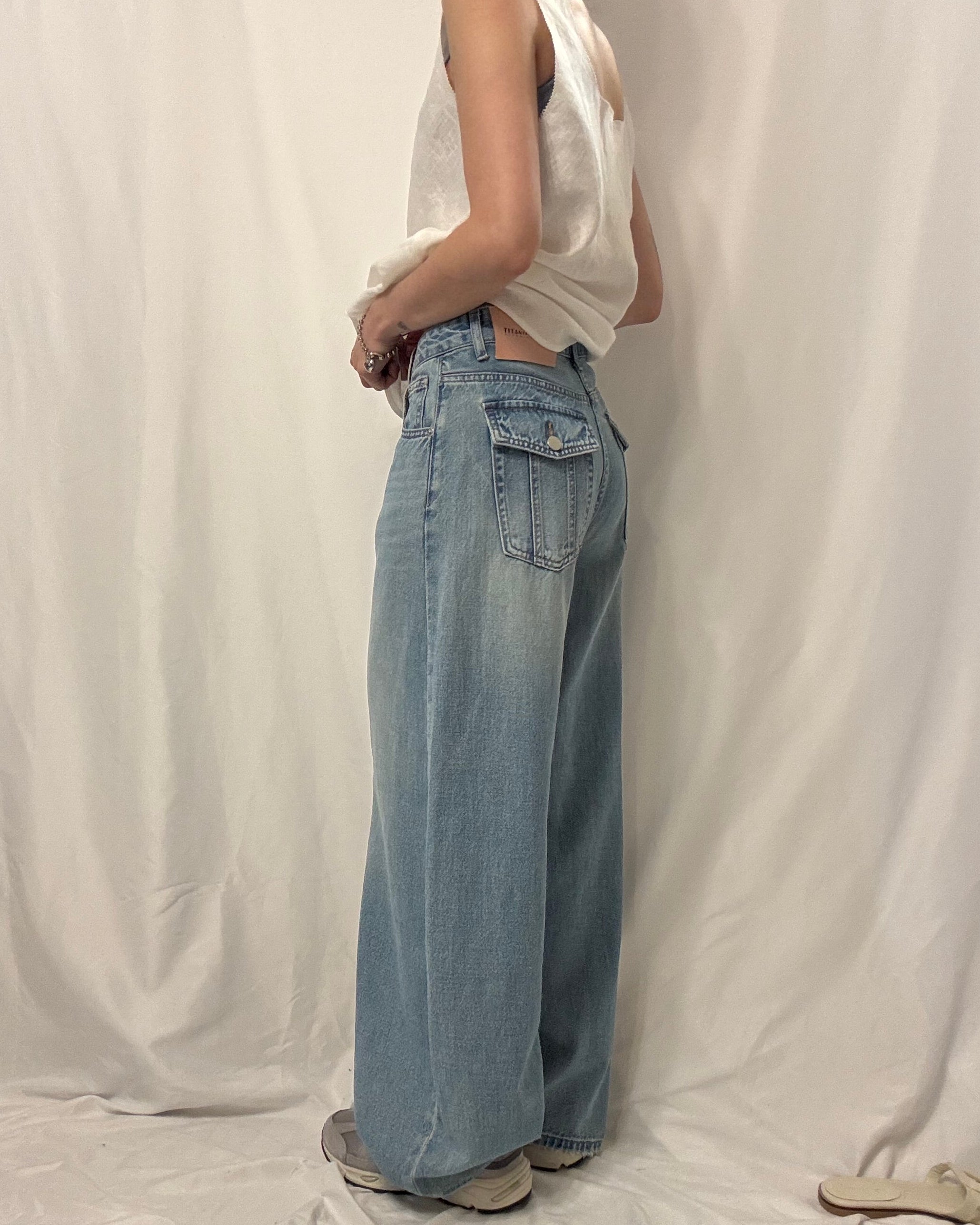 下裝 (Bottoms)