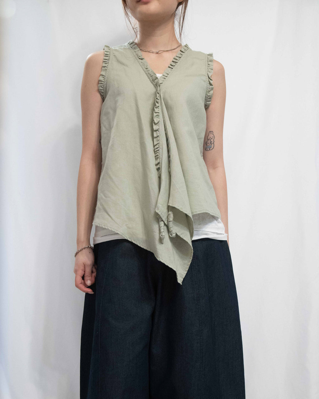 Soft Ruffle Wrap Linen Top 棉麻花邊V領恤衫