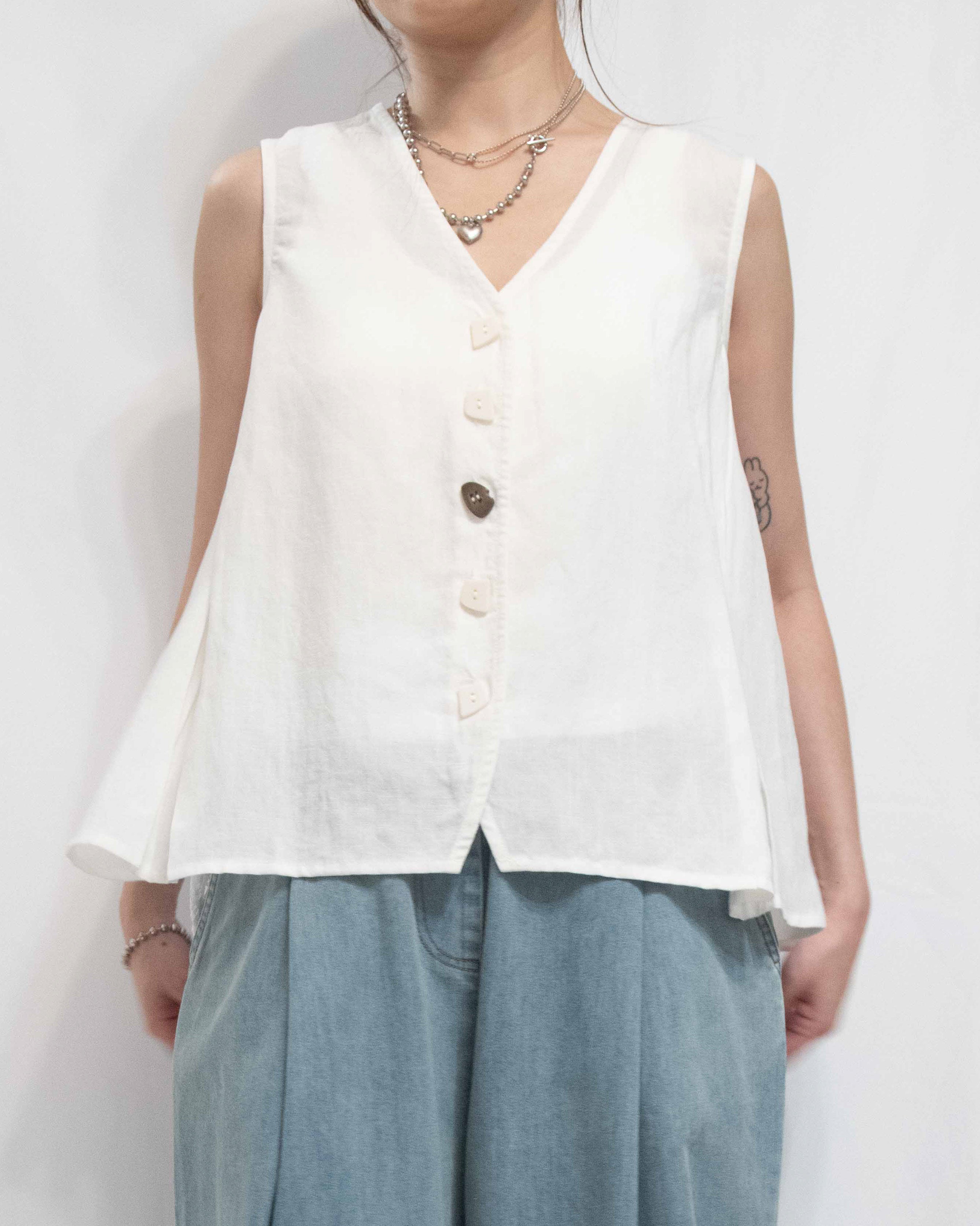 Lace-Back Asymmetric Vest 亞麻不規則背心外套