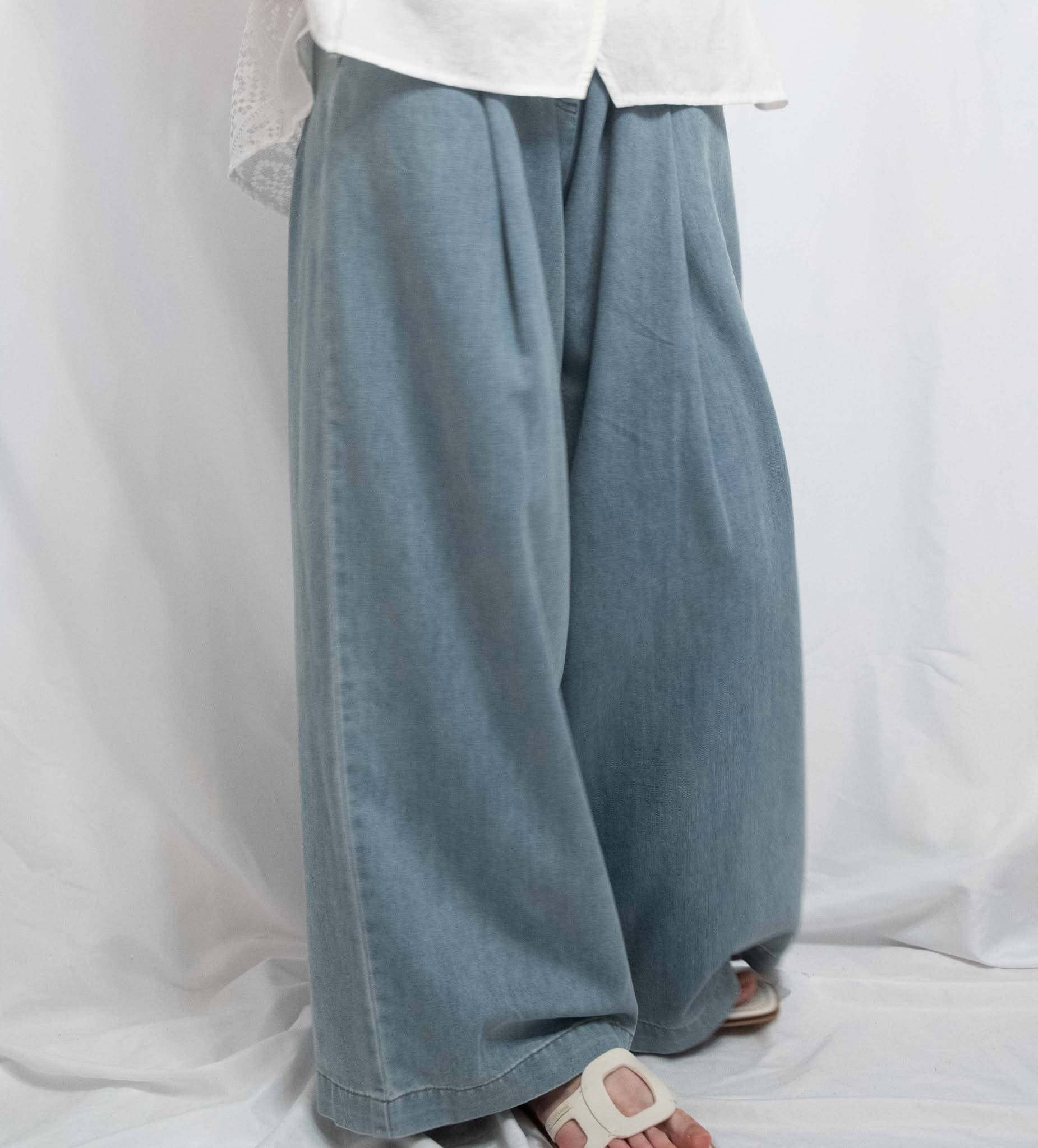 Elasticated Wide-Leg Jeans 橡筋腰Vintage洗水闊腳牛仔