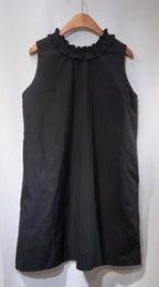 Ruffle-Collar Pocket Shift Dress 花邊V領中長連身裙