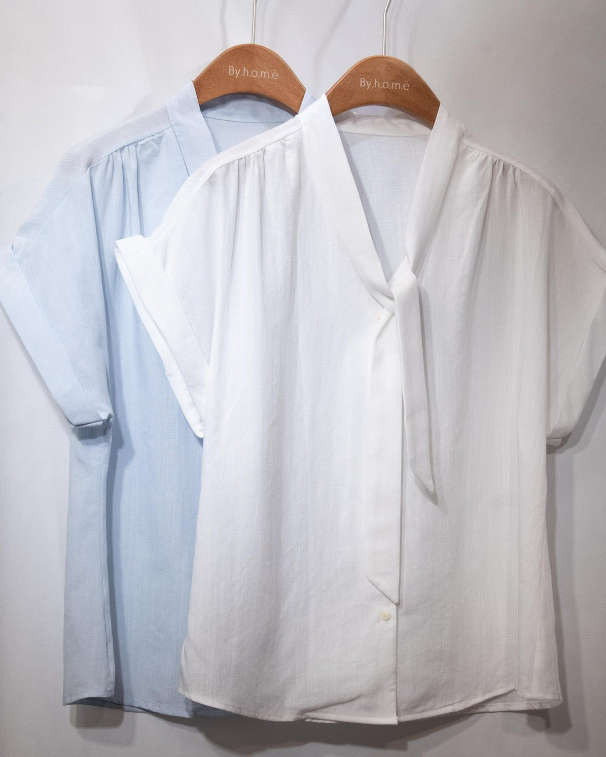 V-Neck Front-Tie Blouse V領棉質恤衫