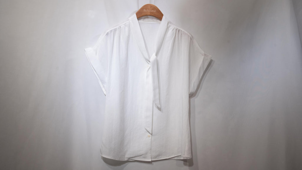 V-Neck Front-Tie Blouse V領棉質恤衫