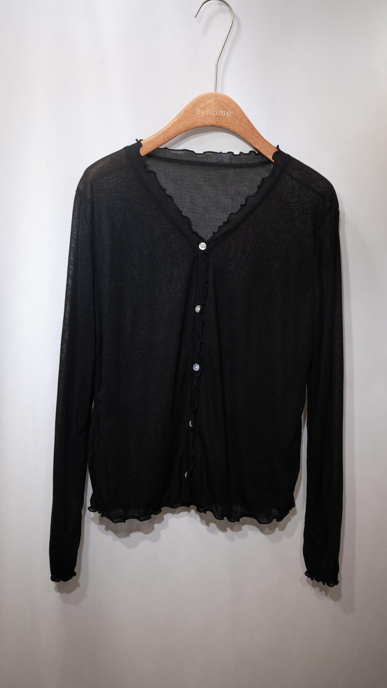 冷氣必備～ Ruffle-Trim Cardigan 天絲透感花透外套