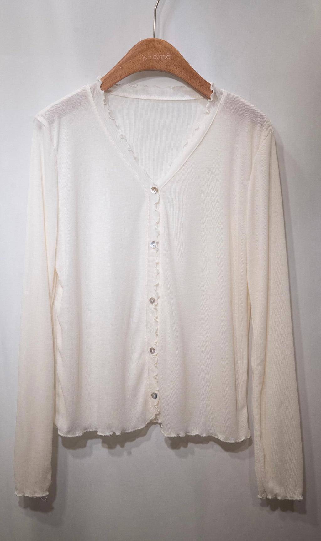 冷氣必備～ Ruffle-Trim Cardigan 天絲透感花透外套