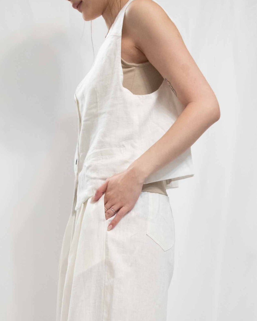 Classic Ramie V-Neck Vest 苧麻馬甲背心(有內裡)