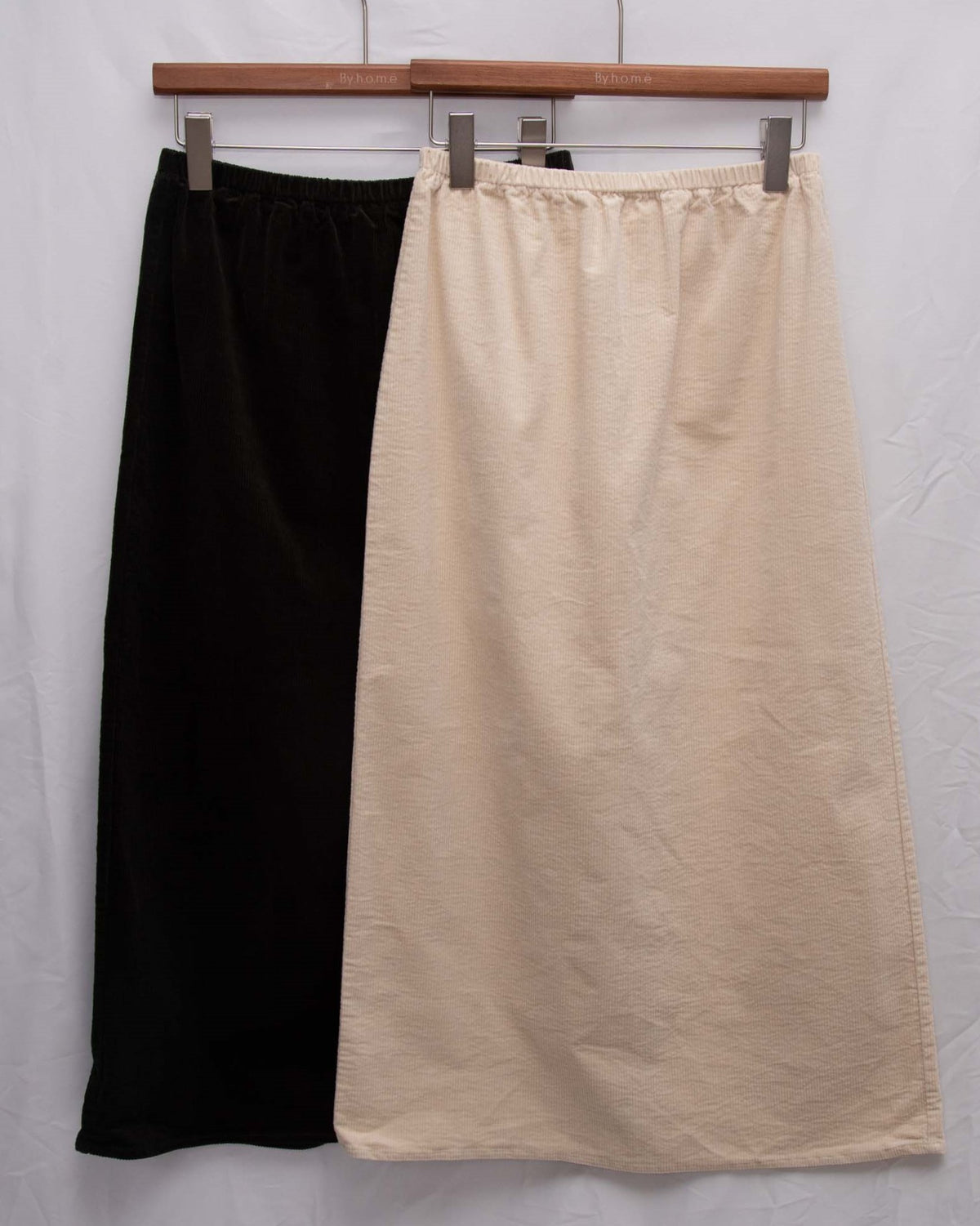 質感滿滿～ Luxe Corduroy Straight Midi Skirt 燈芯絨直筒裙