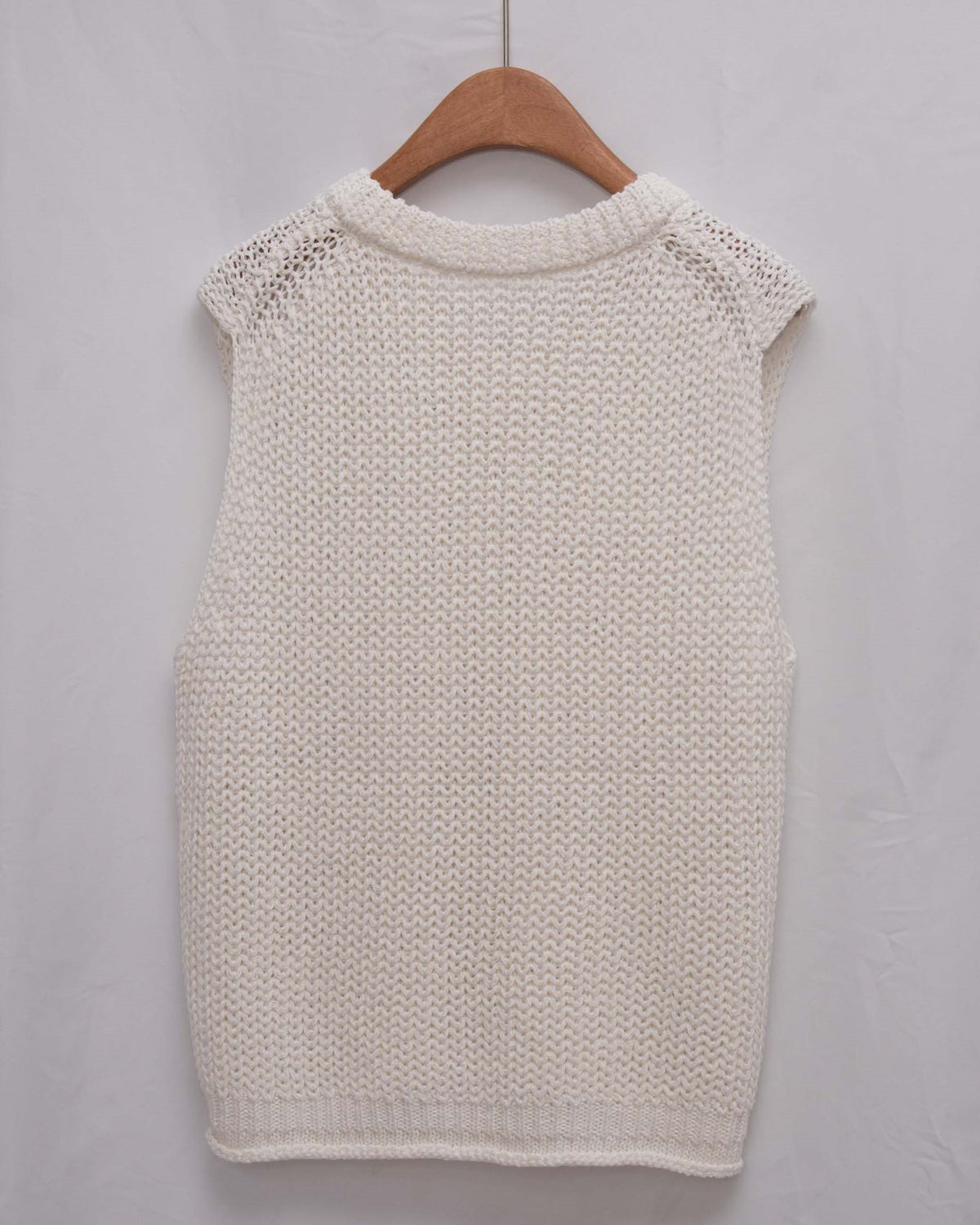 Washi-Yarn Coarse-Knit V-Neck Vest 和紙紗針織背心