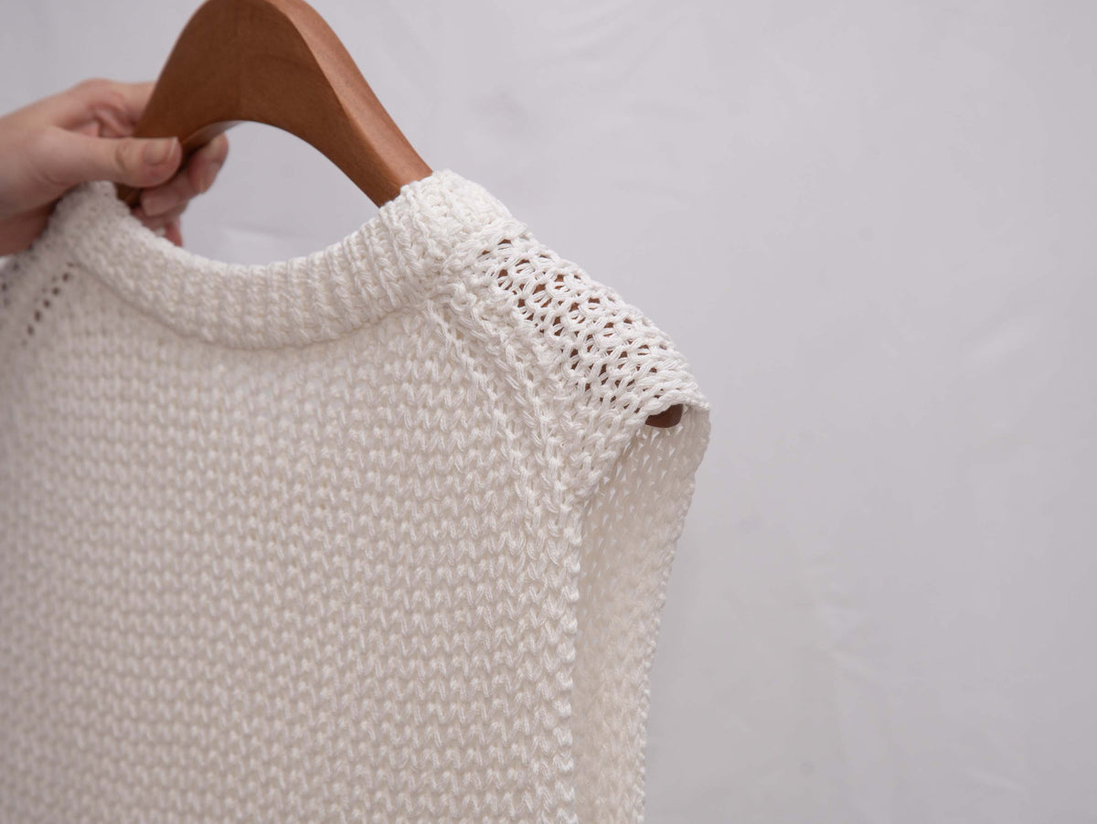Washi-Yarn Coarse-Knit V-Neck Vest 和紙紗針織背心