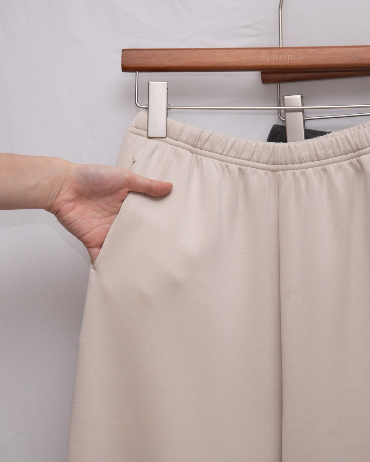 Silky Cupro Straight-Leg Comfy Pant