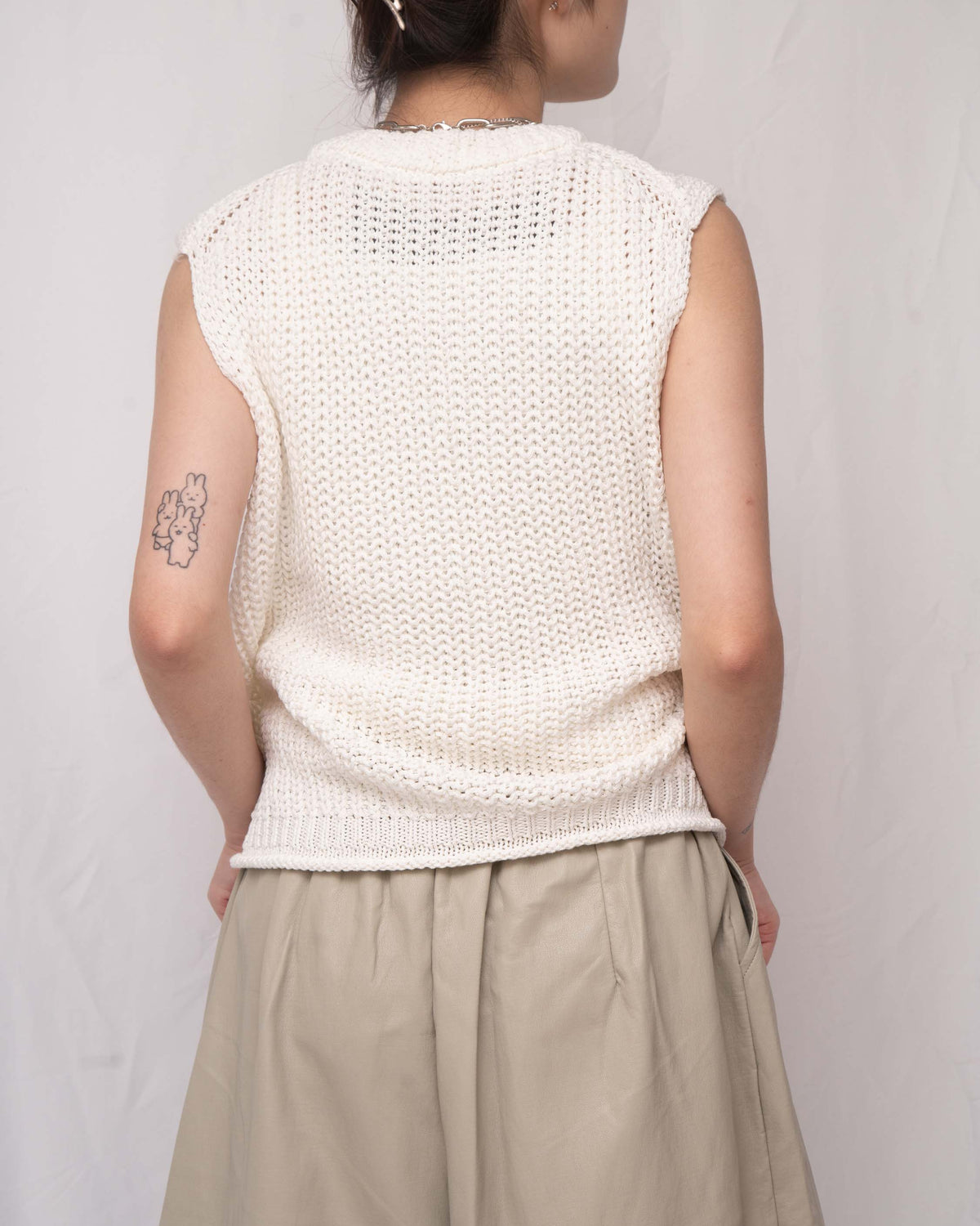 Washi-Yarn Coarse-Knit V-Neck Vest 和紙紗針織背心