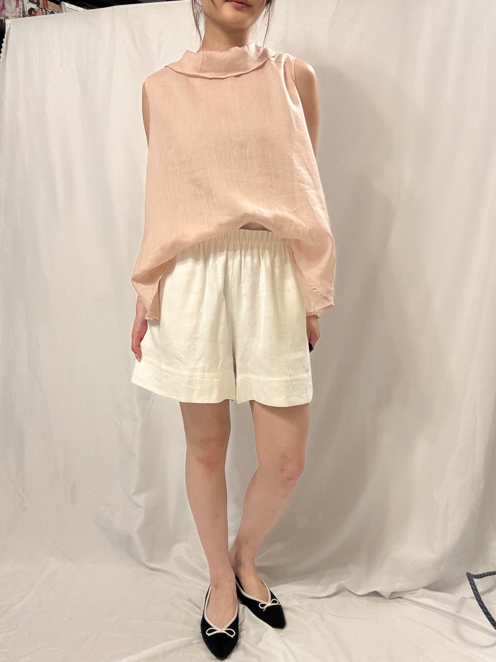 超靚色！ Sheer Ramie Rounded-Collar Blouse 匙羹領苧麻傘形背心
