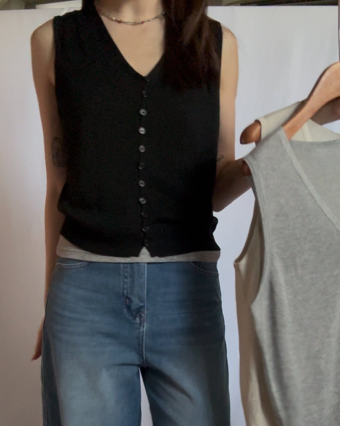 V-Neck Knit Vest V領針織背心