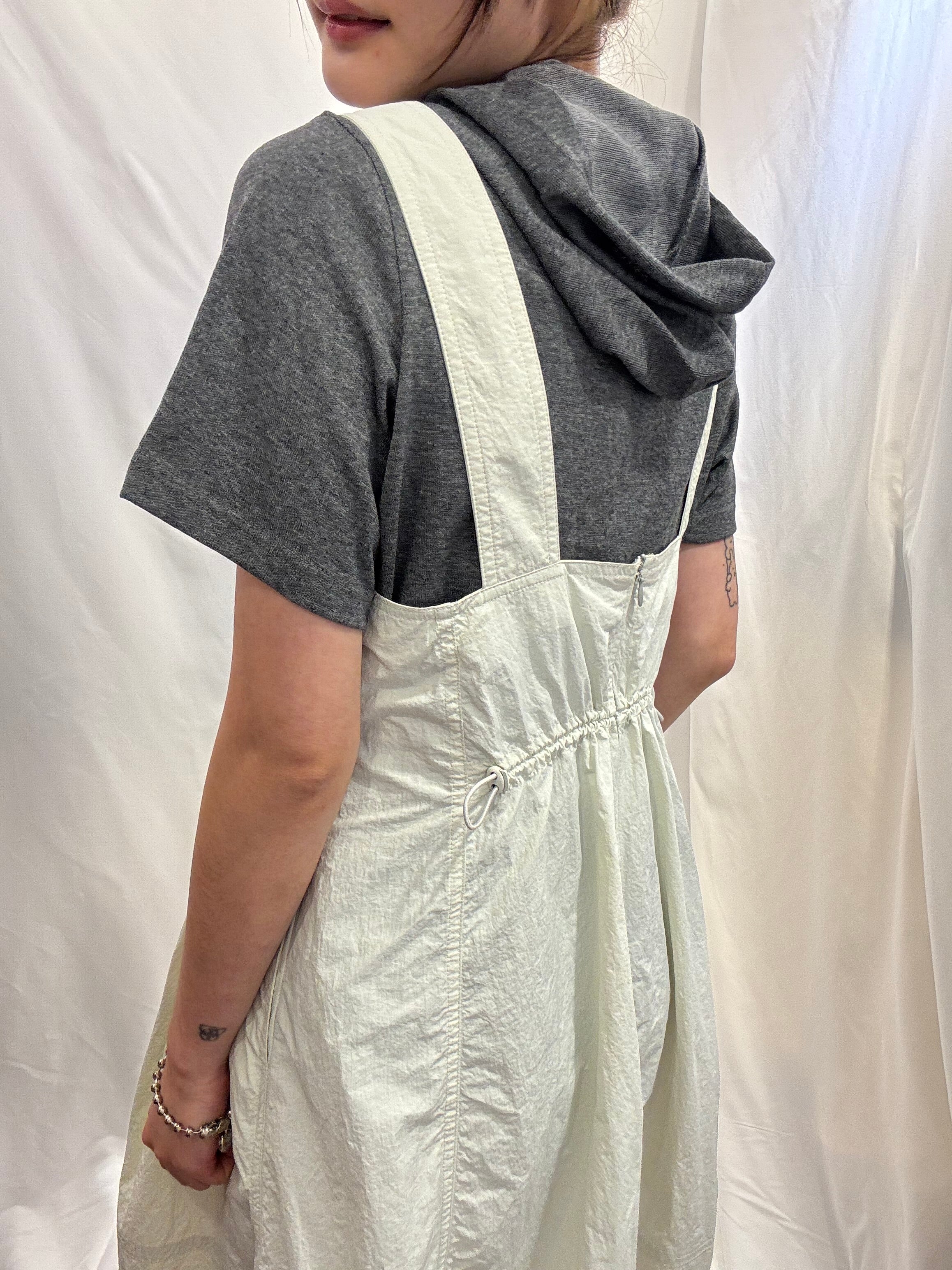 Off-White Crisp Pinafore Dress 爽爽料工裝連身裙（背後可調節闊度）