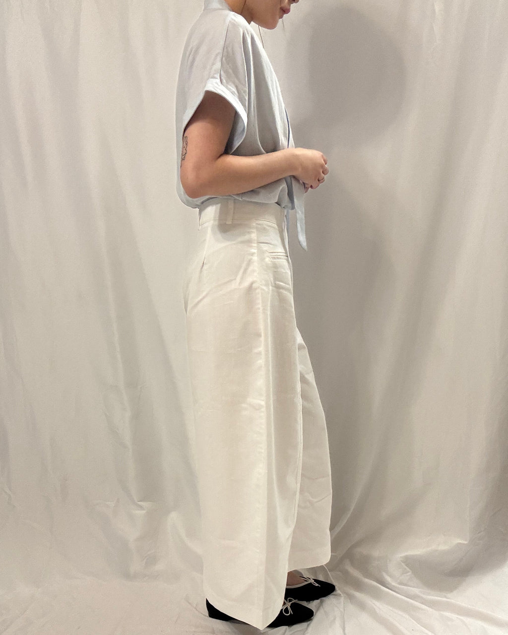V-Neck Front-Tie Blouse V領棉質恤衫