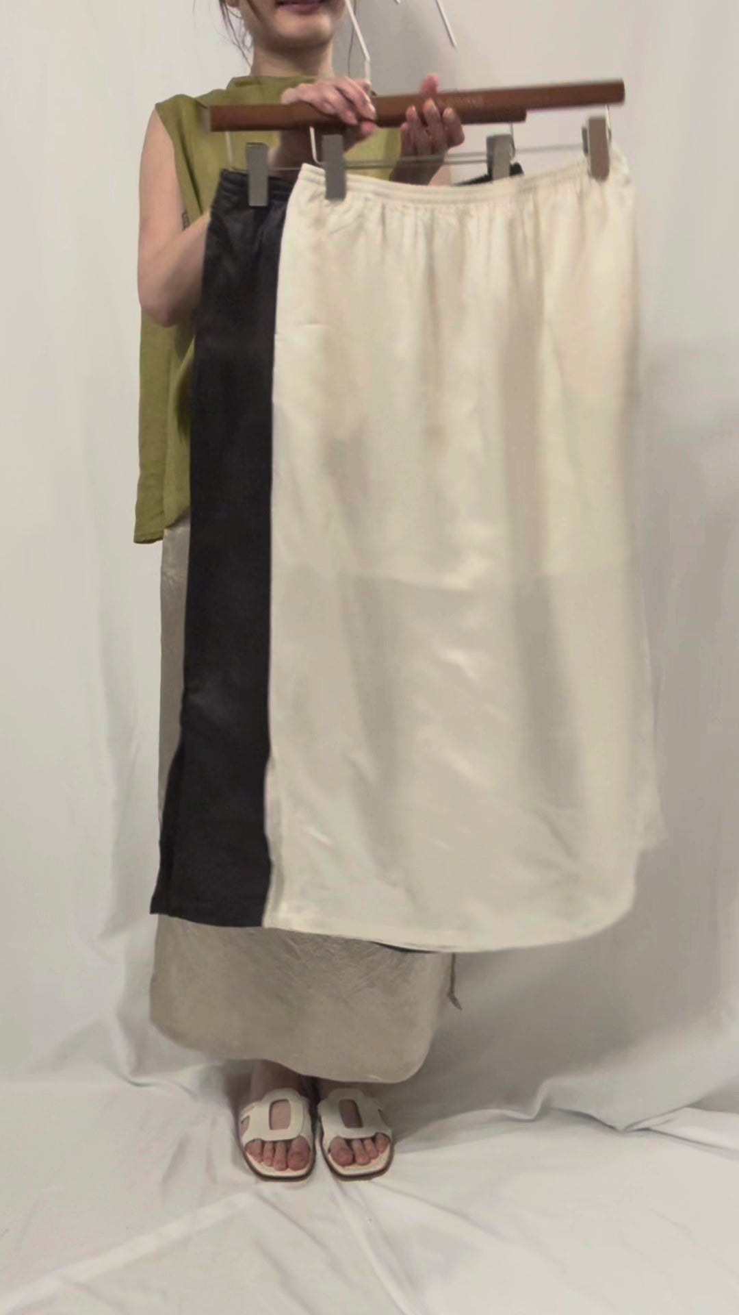 超百搭! Lustrous Acetate Straight Midi Skirt 醋酸直筒裙